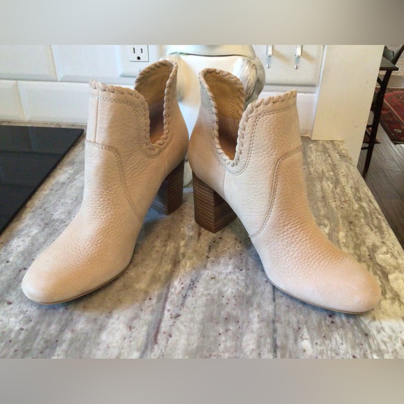 NWOT Lucky Brand leather boots - Picture 2 of 8